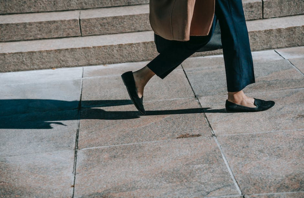 Welke schoenen draag je op de boulevard op Mallorca?